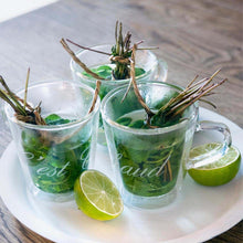 Lade das Bild in den Galerie-Viewer, C'est Chaud L - Doppelwandige Glas-Tasse/Becher