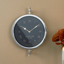 Lade das Bild in den Galerie-Viewer, RM Hotel Wall Clock