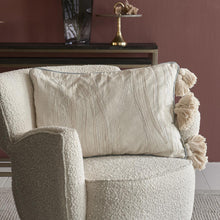 Lade das Bild in den Galerie-Viewer, Purity Tassels Pillow Cover 65x45