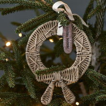 Lade das Bild in den Galerie-Viewer, Rustic Rattan Mini Christmas Wreath