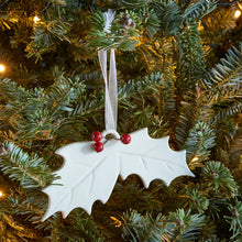 Lade das Bild in den Galerie-Viewer, Holly Branch Ornament