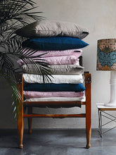 Lade das Bild in den Galerie-Viewer, Kissenbezug LovelyLinen Blau 47X47
