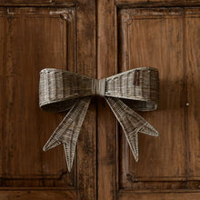 Lade das Bild in den Galerie-Viewer, Rustic Rattan Jacky Bow Door Decoration
